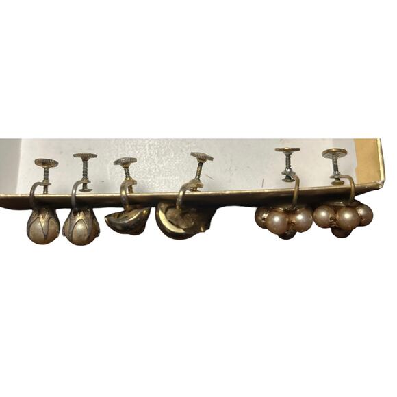 Set of 3 Vintage Screw Back Earrings - Picture 4 of 4